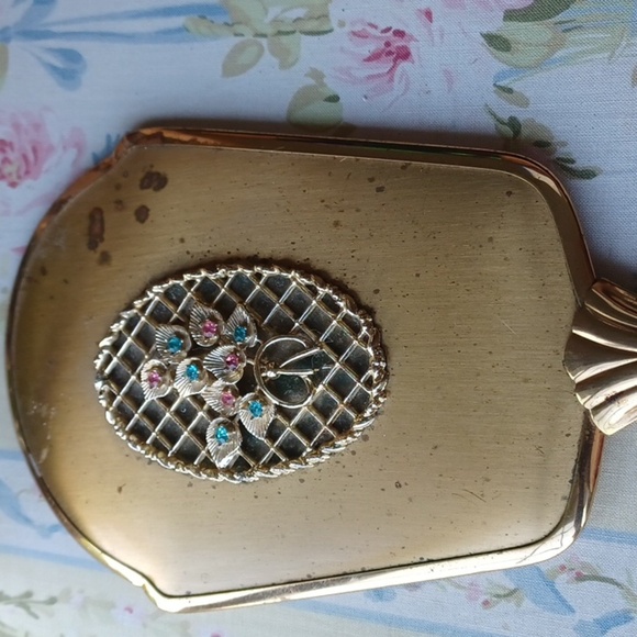 Vintage Floral White Back Gold Tone Handheld Mirror, glass is missing - Picture 2 of 5